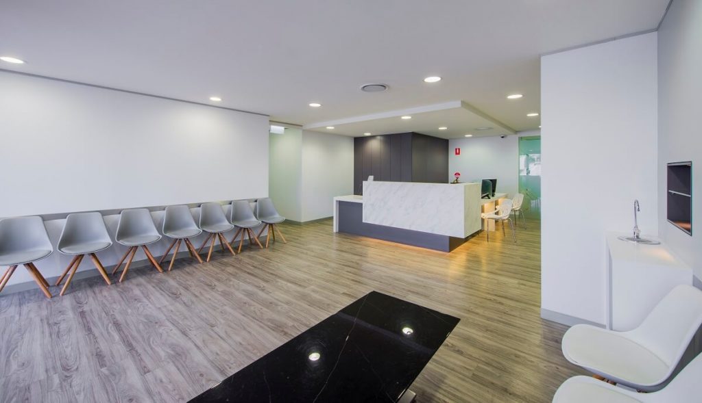 Larger dental clinic layout reception