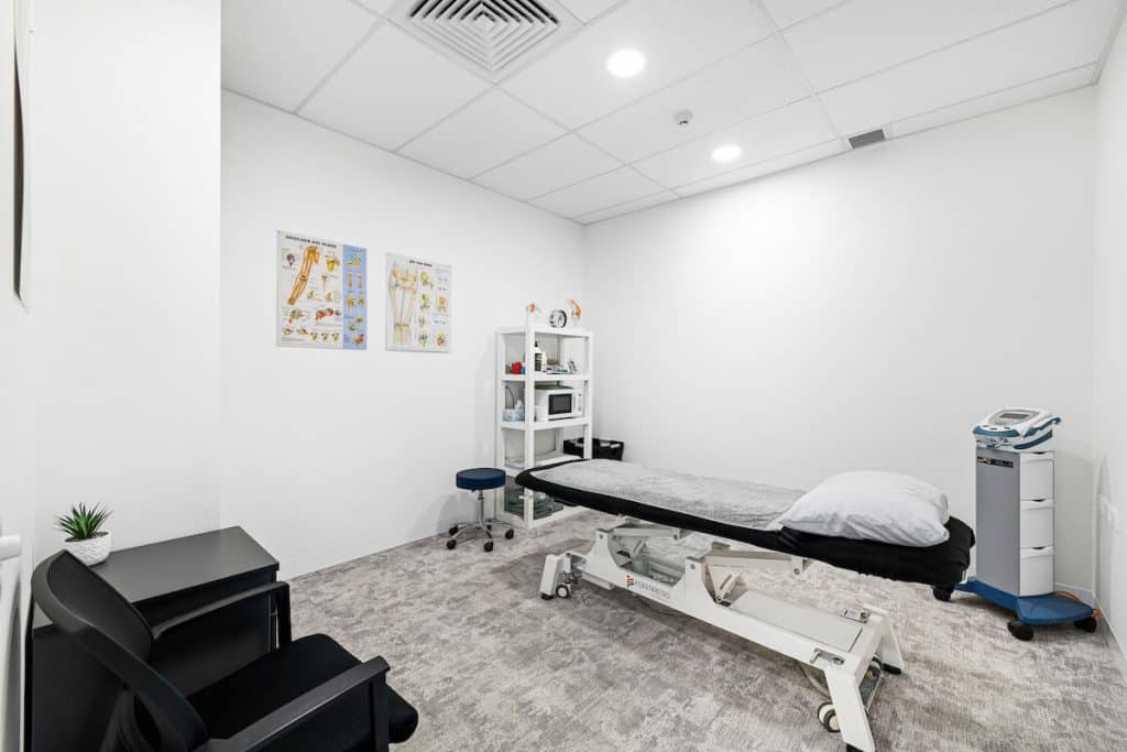 Birtinya Physio clinic treament room fitout